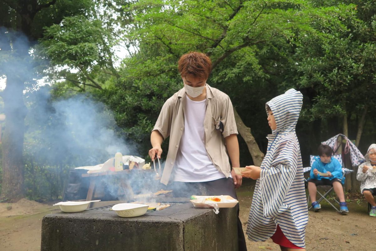 ローカルWEBメディア・地域サイト 草加ローカルストーリー 安高昌輝さん 子ども会BBQ写真